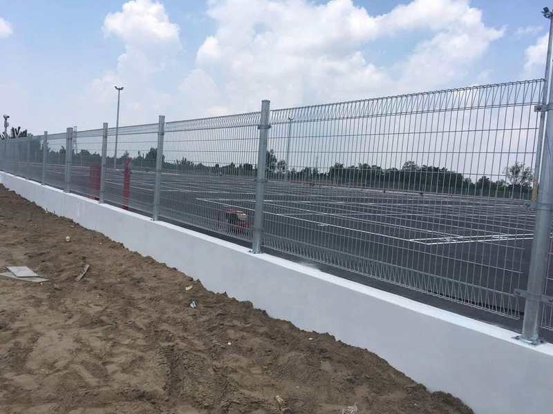 Hàng rào gập tam giác 2 đầu - Lưới Thép ATN Steel - Công Ty TNHH Lưới Thép ATN Steel